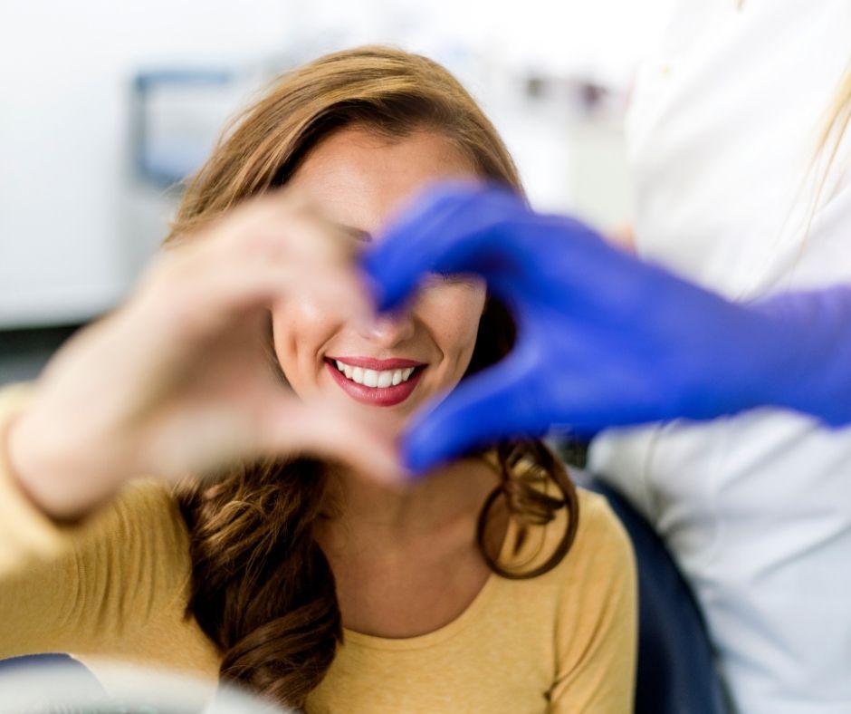 quando è necessario rivolgersi al dentista per i denti sensibili in estate - Centro Dentistico Petreni Bianciardi